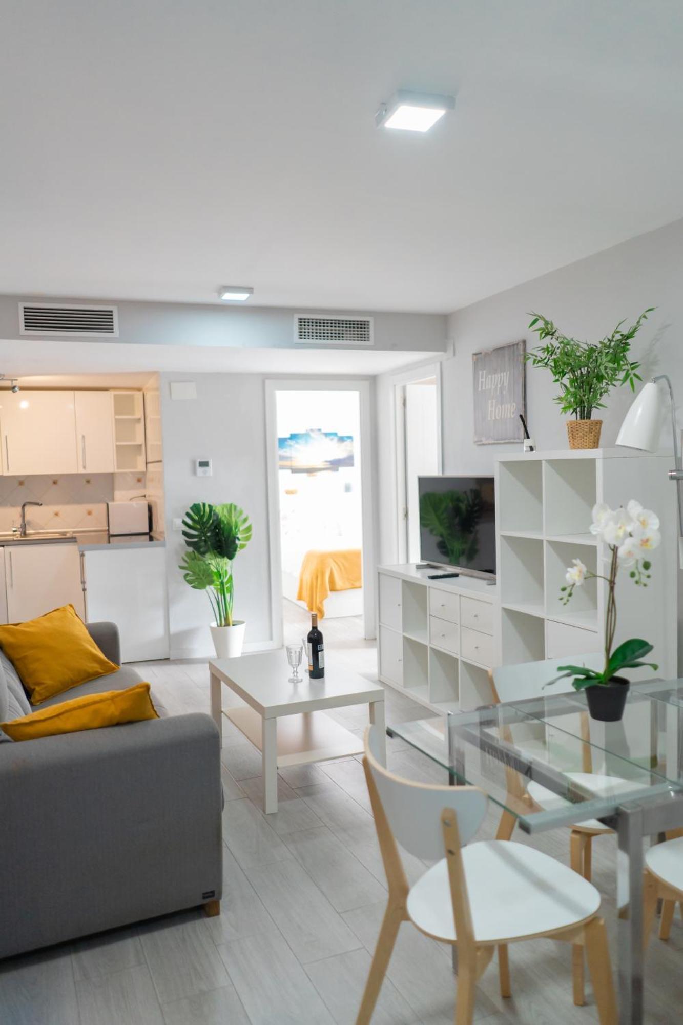 3 Rooms Y 3 Baths Y Aparcamiento Catedral Malaga Exterior photo